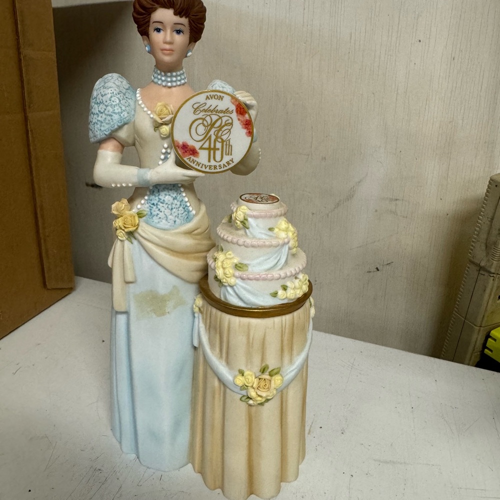 Avon Commemorative White and Gold Figurine Base